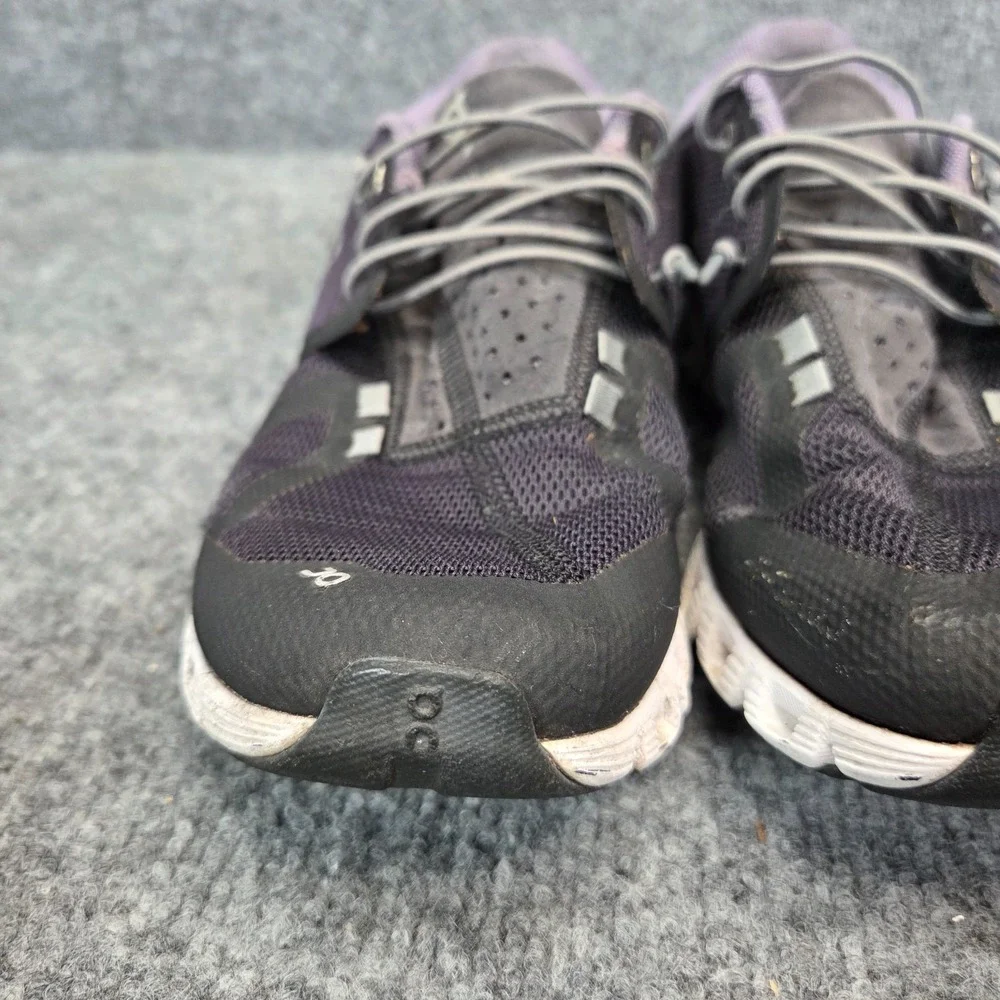 On Cloud 5 Shoes Womens 8 Black White Running Athletic Gym Sneakers 19.0001